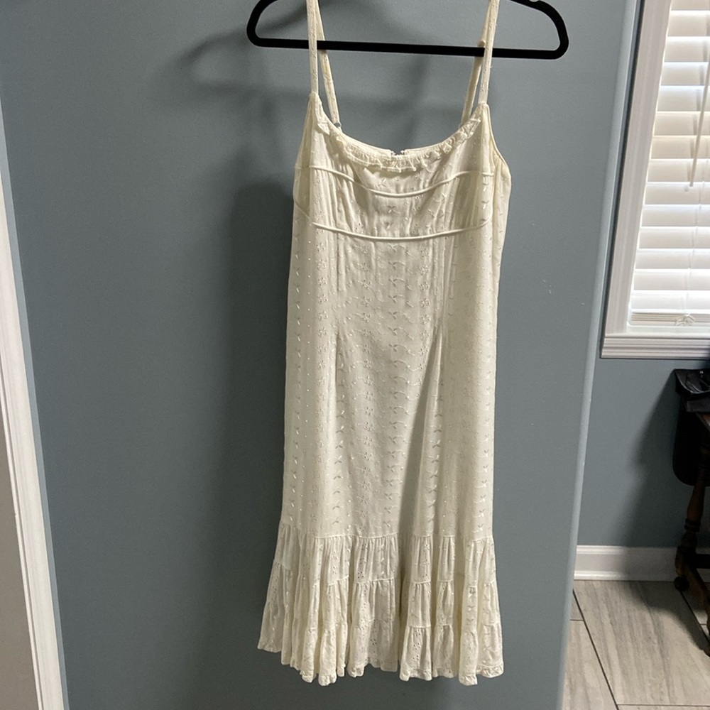 Fun, swingy eyelet dress! So flattering!!